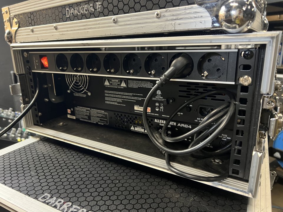 Allen&Heath SQ5 (con flightcase) + Patch 32/16 de segunda mano · Foto 7 de 10 · Alicante · 3100 €