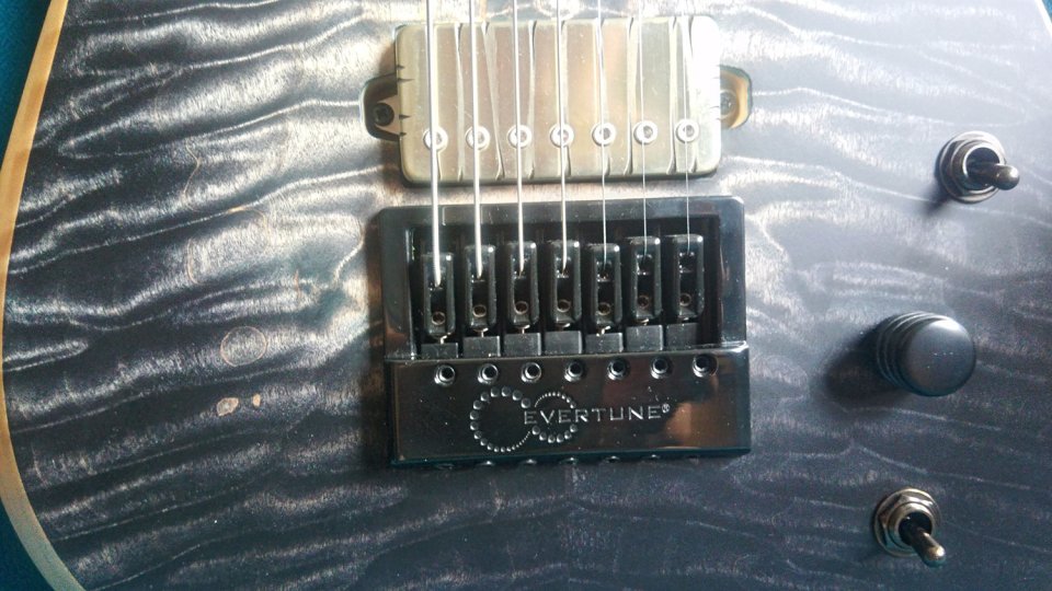 Skervesen Raptor 7 Black Dawn Burst Evertune de segunda mano · Foto 10 de 10 · Bizkaia · 3400 €