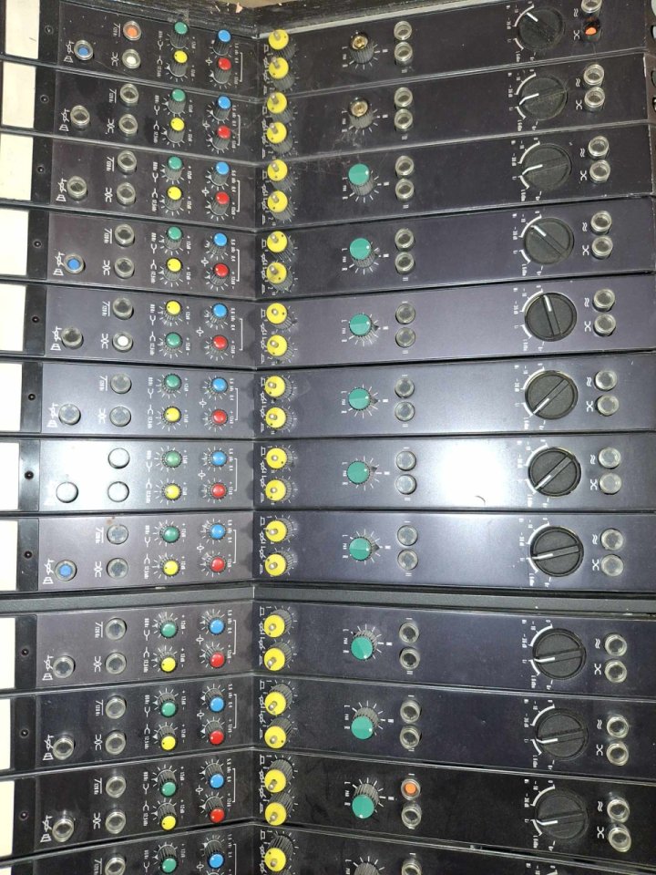 Mixer Siemens C4 12 canales ( le falta la fuente de alimentacion )