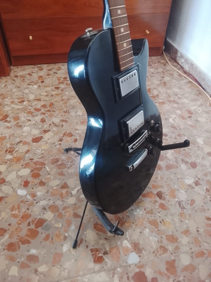 Westone Vintage Made in Italy – Original – 2 Humbuckers – Negra de segunda mano · Foto 6 de 9 · Granada · 349 €