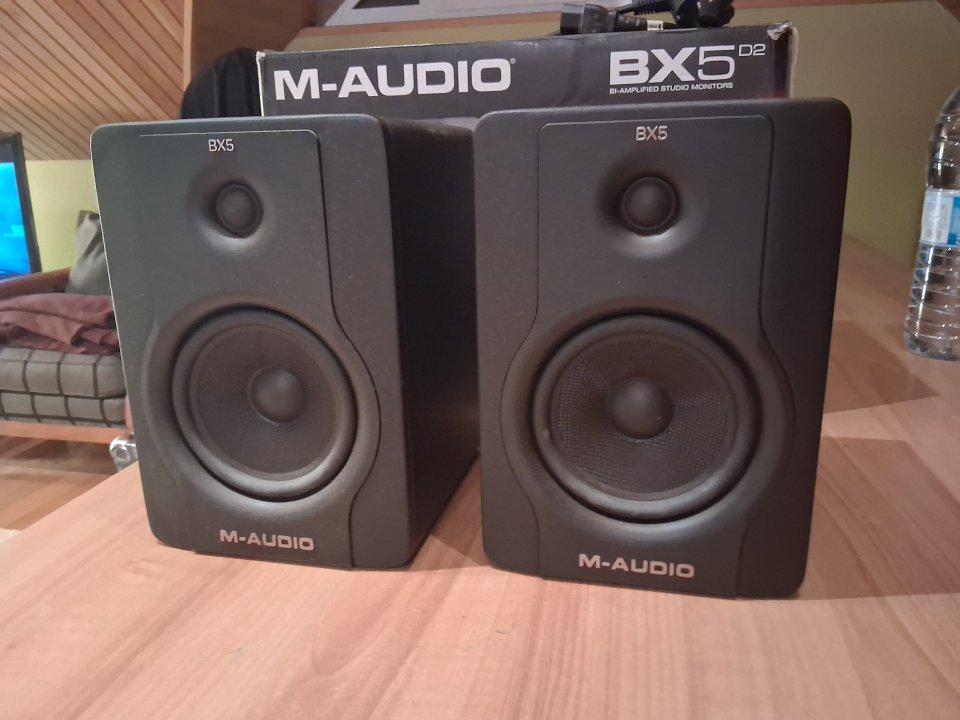 M-AUDIO BX5 D2