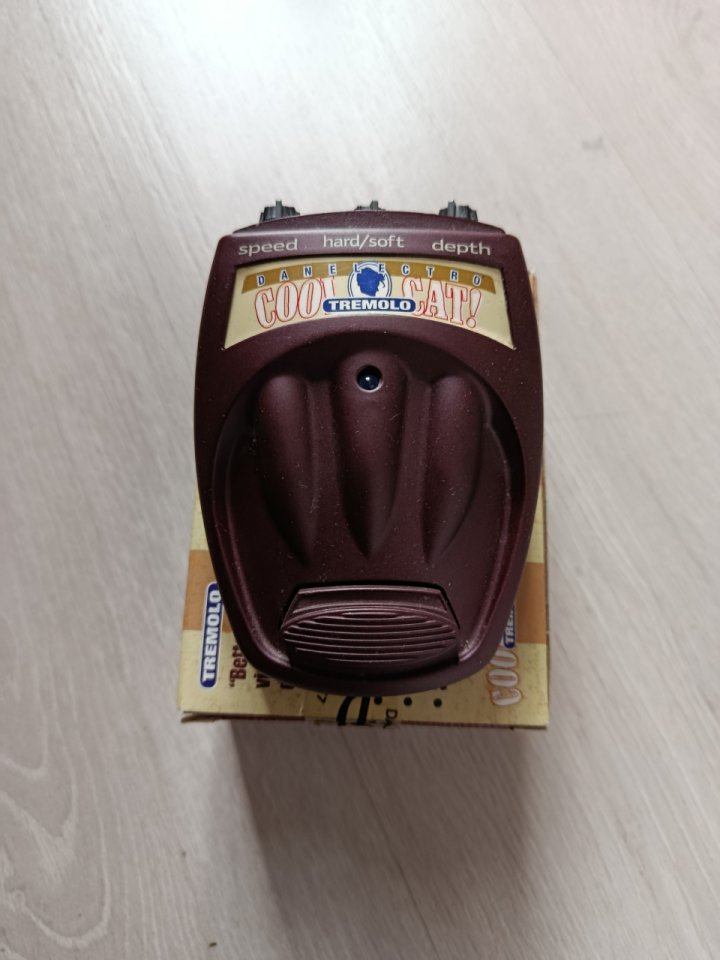 Danelectro Cool Cat Tremolo de segunda mano · Foto 1 de 4 · Madrid · 50 €