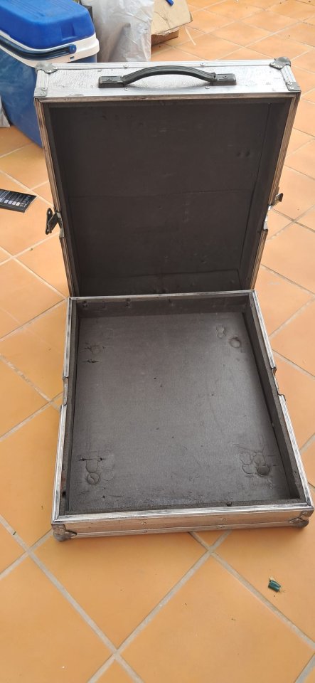Caja de transporte Yamaha 01/01,96 de segunda mano · Foto 4 de 4 · Alicante · 60 €