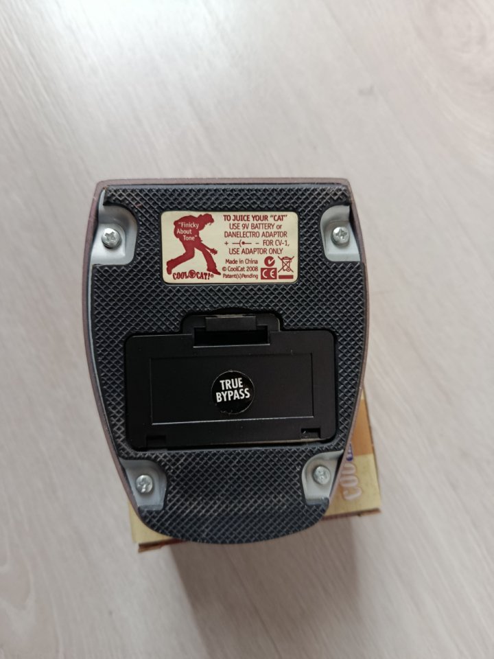 Danelectro Cool Cat Tremolo de segunda mano · Foto 2 de 4 · Madrid · 50 €