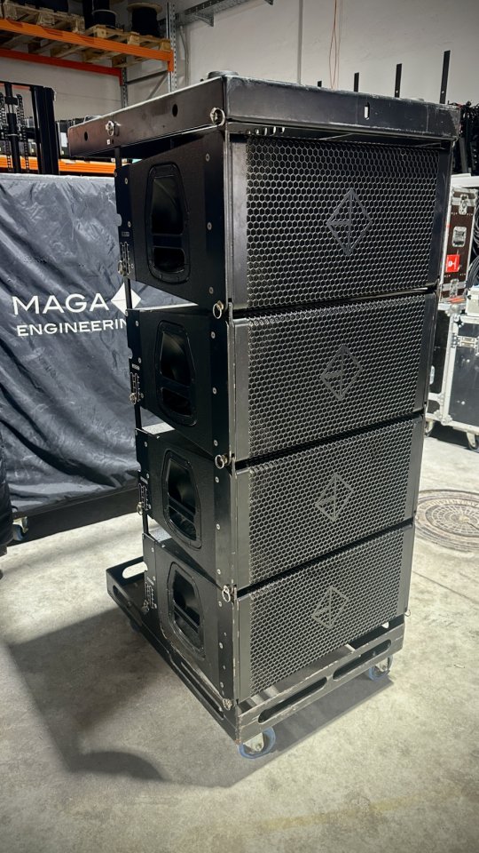 Vendo line array MAGA ENGINEERING