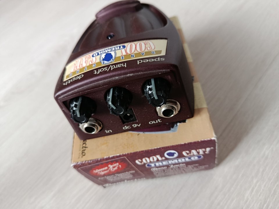 Danelectro Cool Cat Tremolo de segunda mano · Foto 3 de 4 · Madrid · 50 €