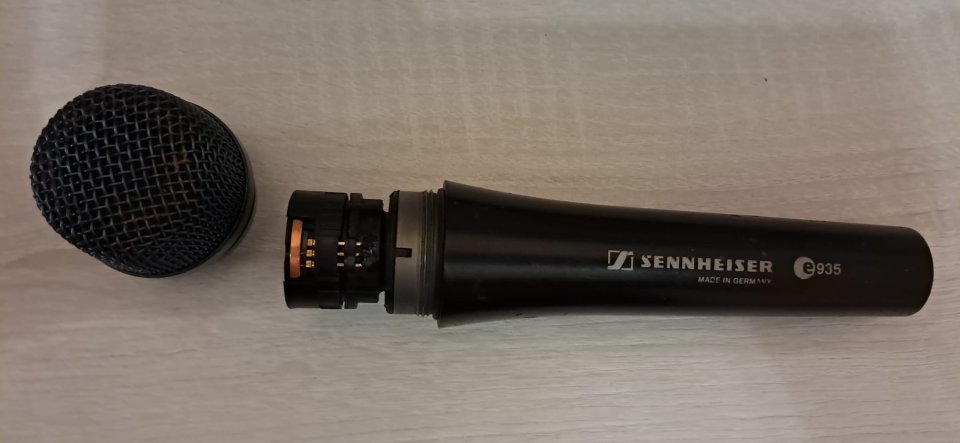 Sennheiser e935 de segunda mano · Foto 2 de 3 · Alicante · 120 €
