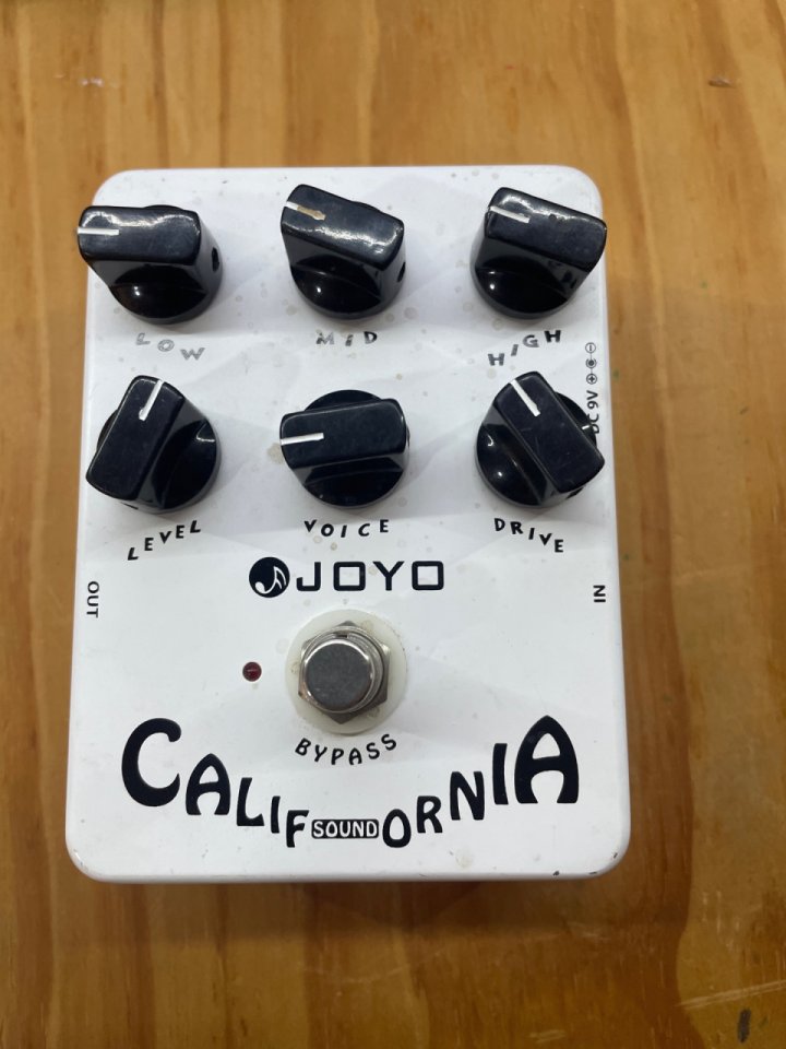 Joyo California FJ15 de segunda mano · Foto 1 de 4 · Cádiz · 24 €
