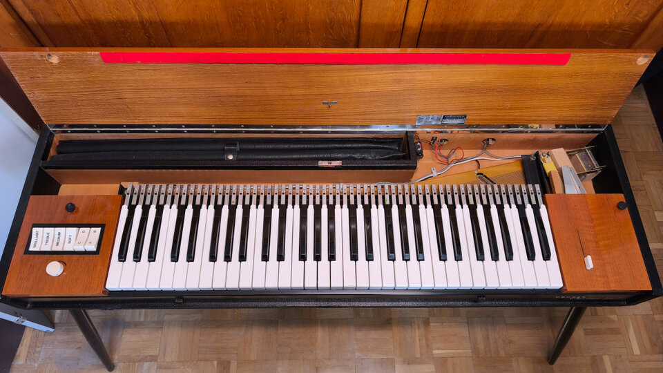 Clavinet D6 de segunda mano · Foto 4 de 10 · Madrid · 5000 €
