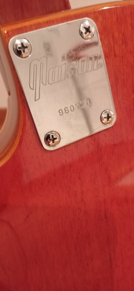 Guitarra eléctrica Maison Les Paul de segunda mano · Foto 3 de 5 · Cuenca · 270 €