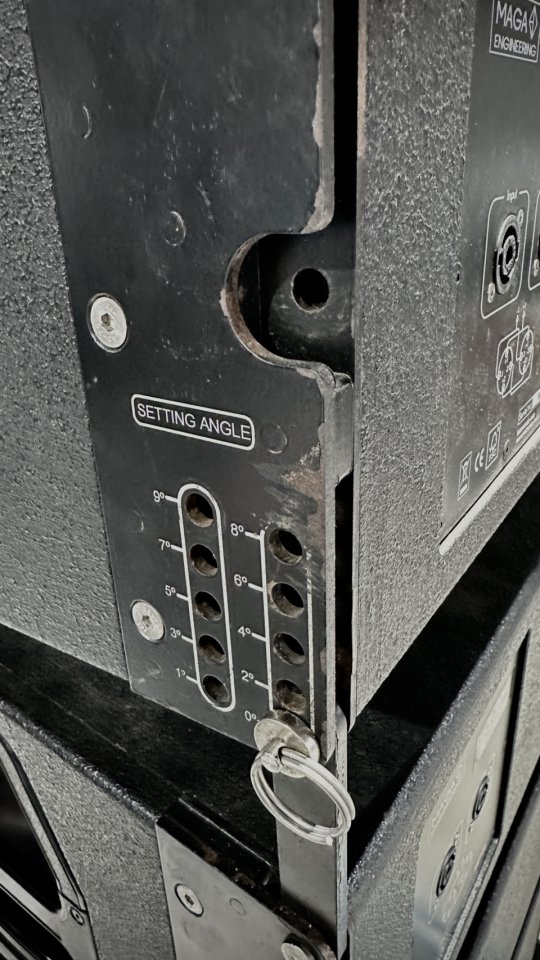 Vendo line array MAGA ENGINEERING