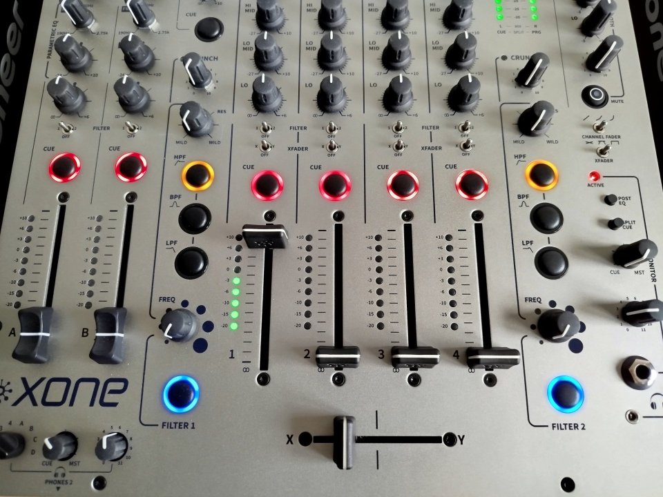 XONE 96 (ALLEN & HEATH)