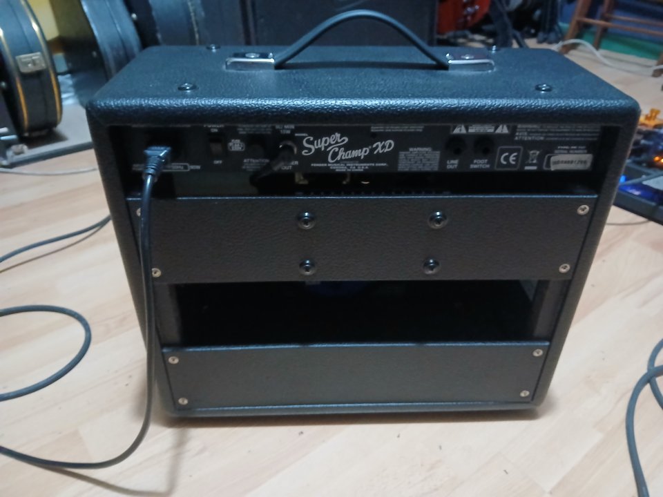 Fender superchamp xd mejorado de segunda mano · Foto 3 de 3 · Madrid · 300 €