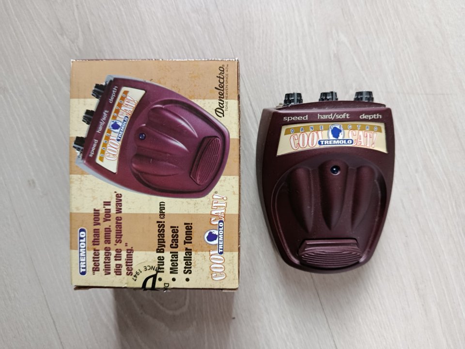 Danelectro Cool Cat Tremolo de segunda mano · Foto 4 de 4 · Madrid · 50 €