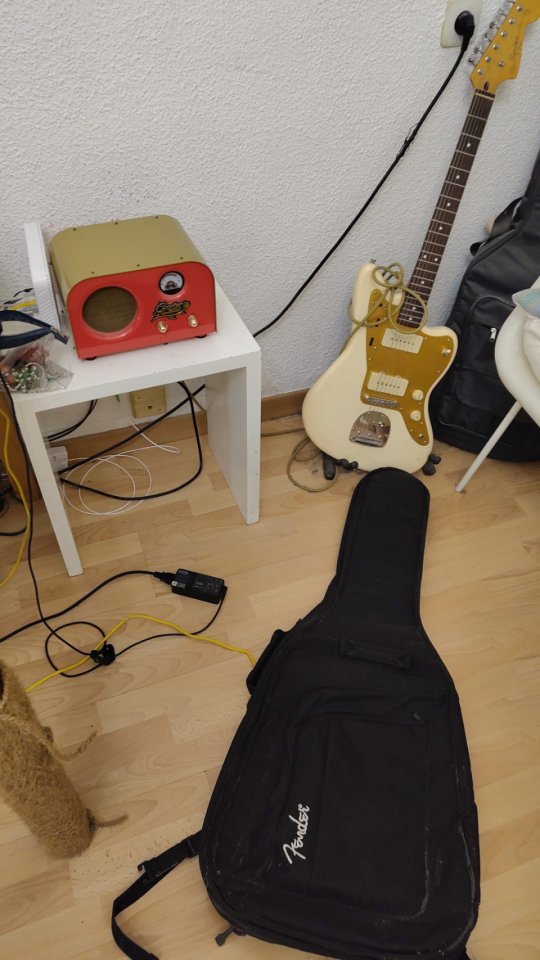 Squire J Mascis Jazzmaster 2012 de segunda mano · Foto 2 de 2 · Madrid · 450 €