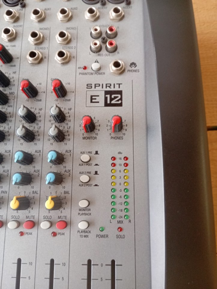 Soundcraft Spirit E12 de segunda mano · Foto 3 de 5 · Girona · 125 €