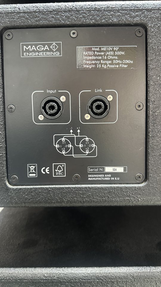 Vendo line array MAGA ENGINEERING