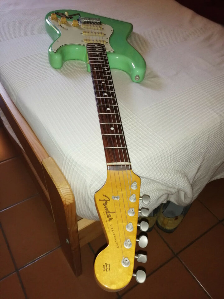 Fender Stratocaster Standard MIJ 'Surf Green'