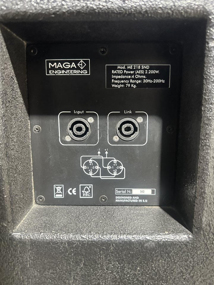 Vendo line array MAGA ENGINEERING