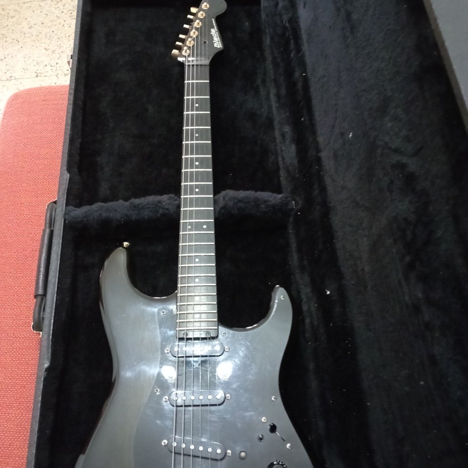 Blade R4 Levinson 1990 / Video