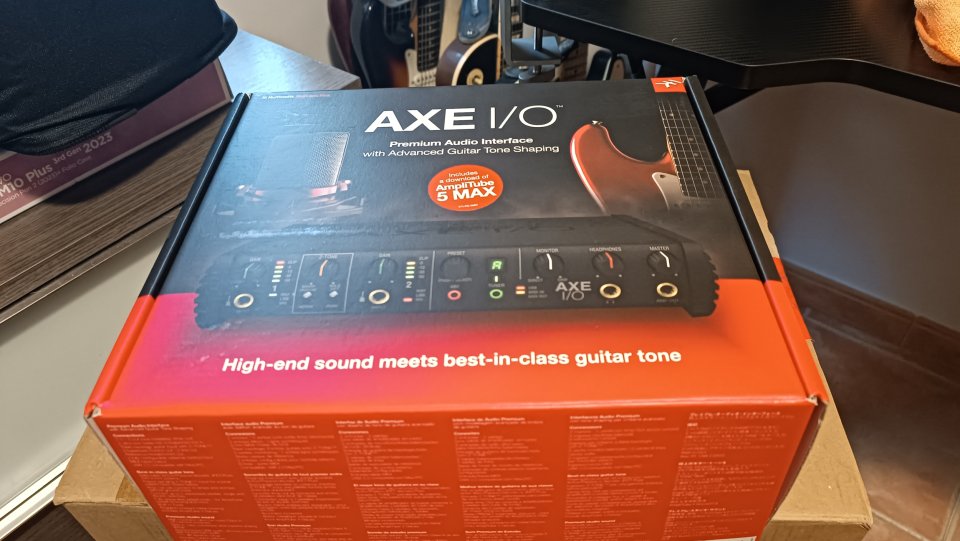 Interfaz Audio IK Multimedia AXE I/O para Guitarra de segunda mano · Foto 4 de 5 · Valencia · 200 €