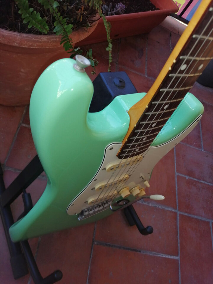 Fender Stratocaster Standard MIJ 'Surf Green'