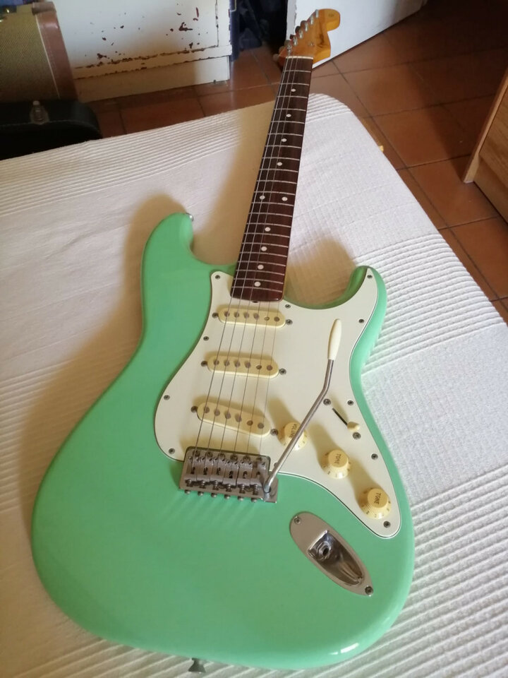 Fender Stratocaster Standard MIJ 'Surf Green'