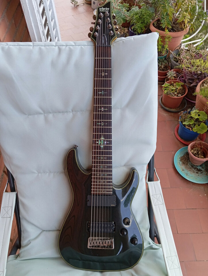 Mis guitarras por tu ibanez JEM, EGEN, PIA, J.custom o superstrat similar