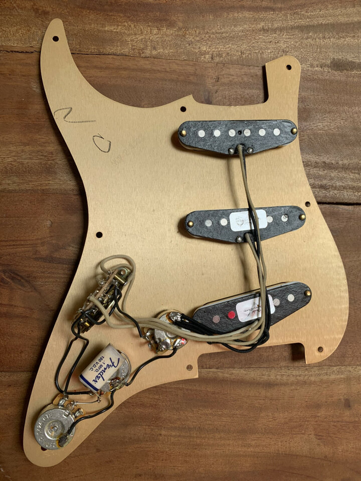 FENDER Stratocaster 54