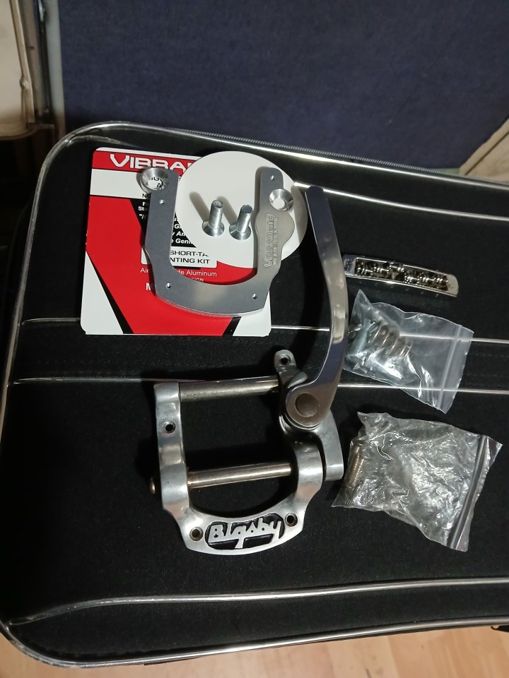 Bigsby b5+ Vibramate +Schaller