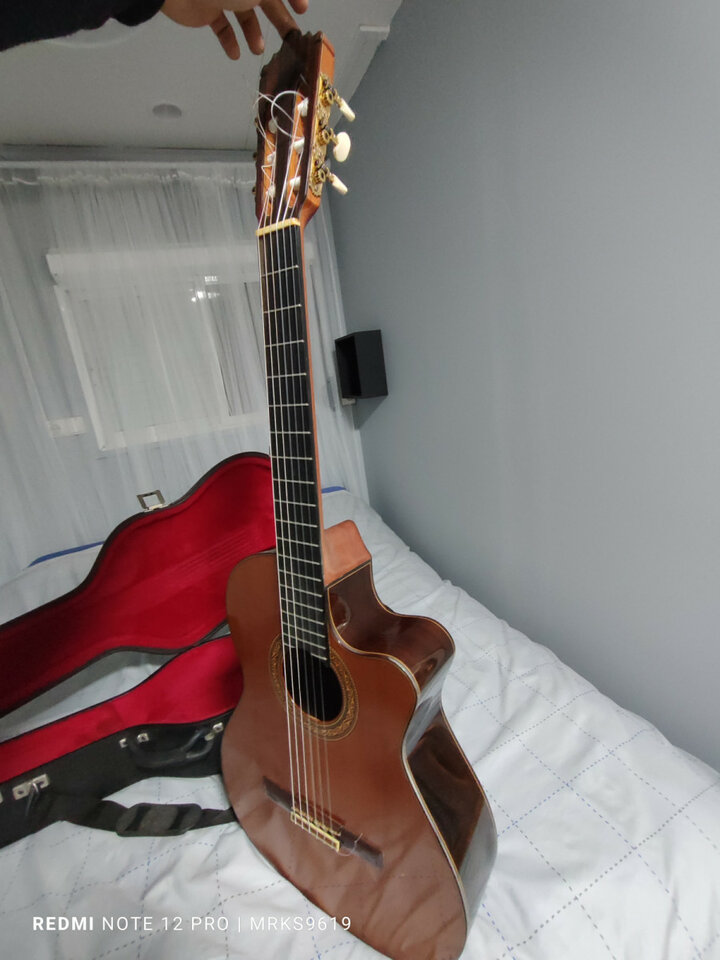 Guitarra José Ramírez 4NCWE 2013