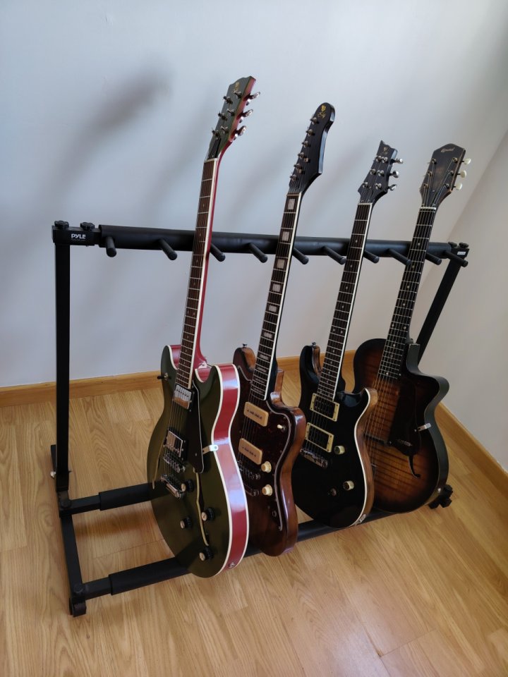Soporte para 9 guitarras de segunda mano · Foto 3 de 3 · Madrid · 40 €