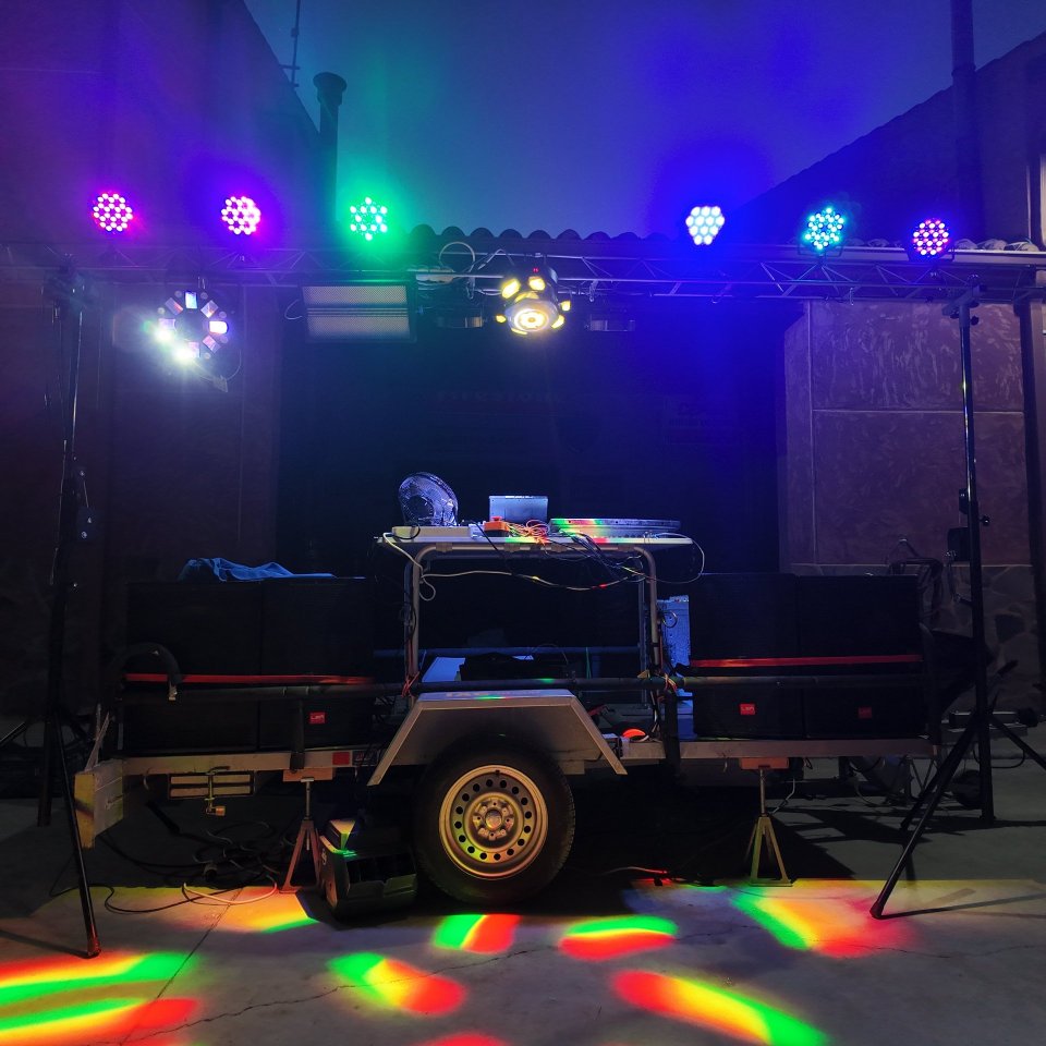 Alquiler de equipos de música con dj de segunda mano · Foto 4 de 9 · Valencia · 1 €