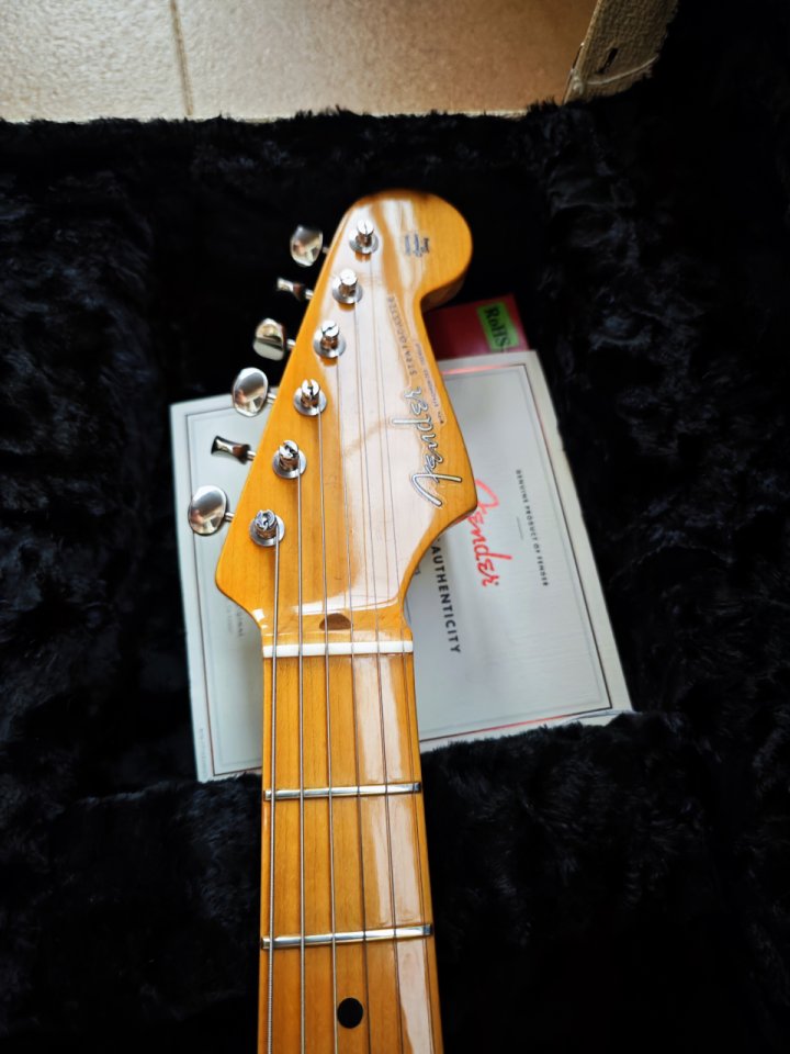 Fender Eric Johnson Stratocaster de segunda mano · Foto 8 de 10 · Girona · 2100 €