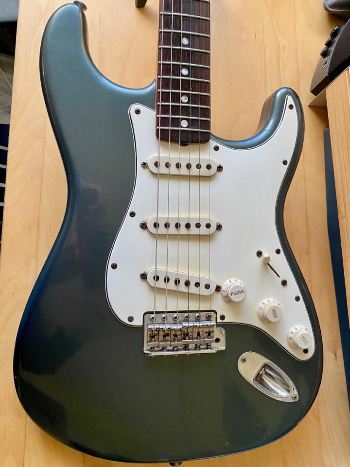 Fender Strat 65 Custom Shop closet classic