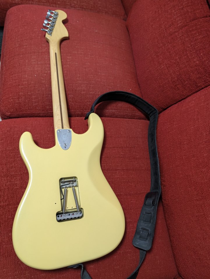 Fender Stratocaster cuerpo 1978 USA + Mástil Japón 80s de segunda mano · Foto 2 de 6 · Málaga · 1200 €