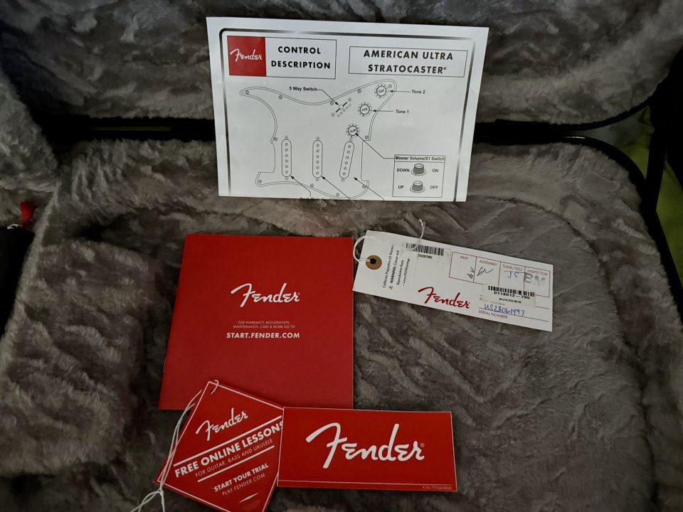Fender Stratocaster American Ultra MN COB de segunda mano · Foto 8 de 10 · Las Palmas · 1700 €