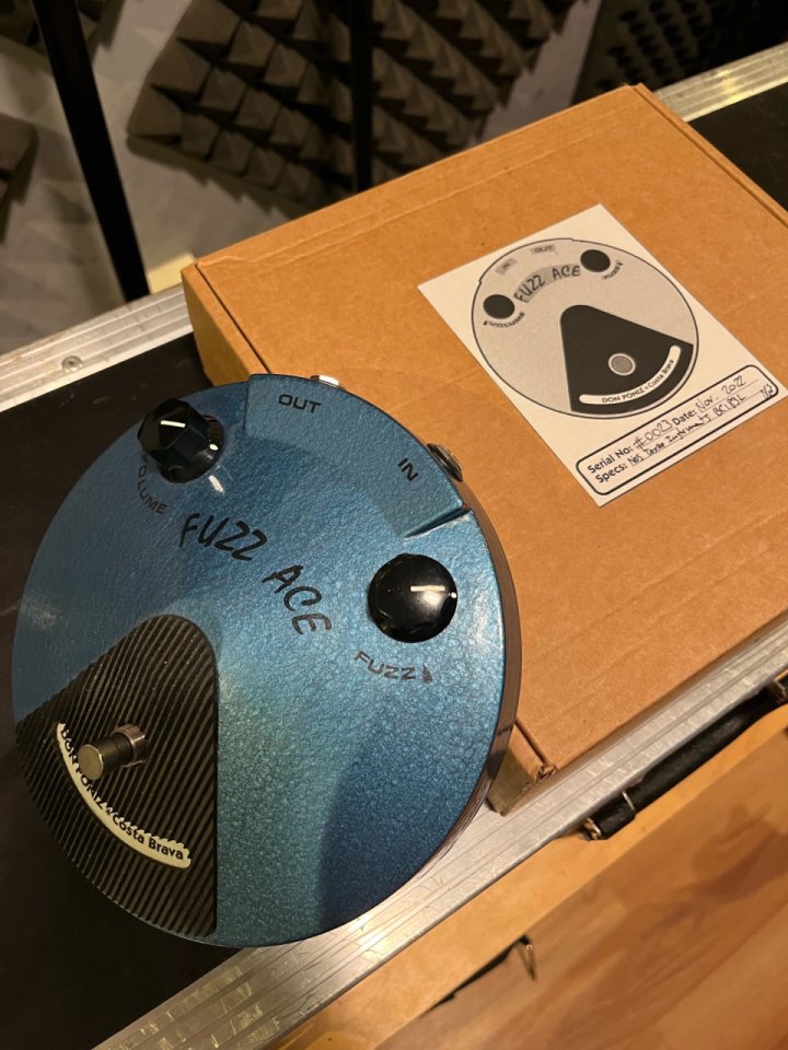 Don Poniz Fuzz Ace BC183L.