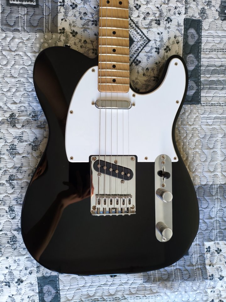 (O CAMBIO) Squier Sonic Tele MN Black (Indonesia, 2024) de segunda mano · Foto 1 de 10 · Sevilla · 115 €