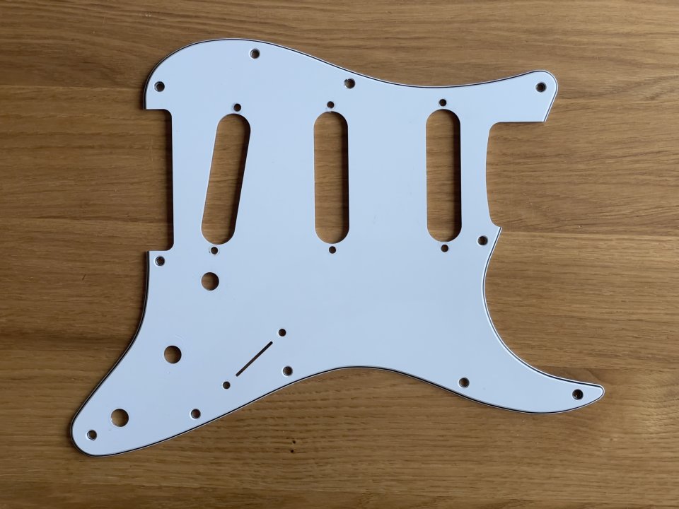 Golpeador Fender SSS