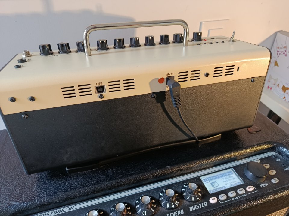 Amplificador Yamaha THR 10 de segunda mano · Foto 6 de 9 · Cantabria · 165 €