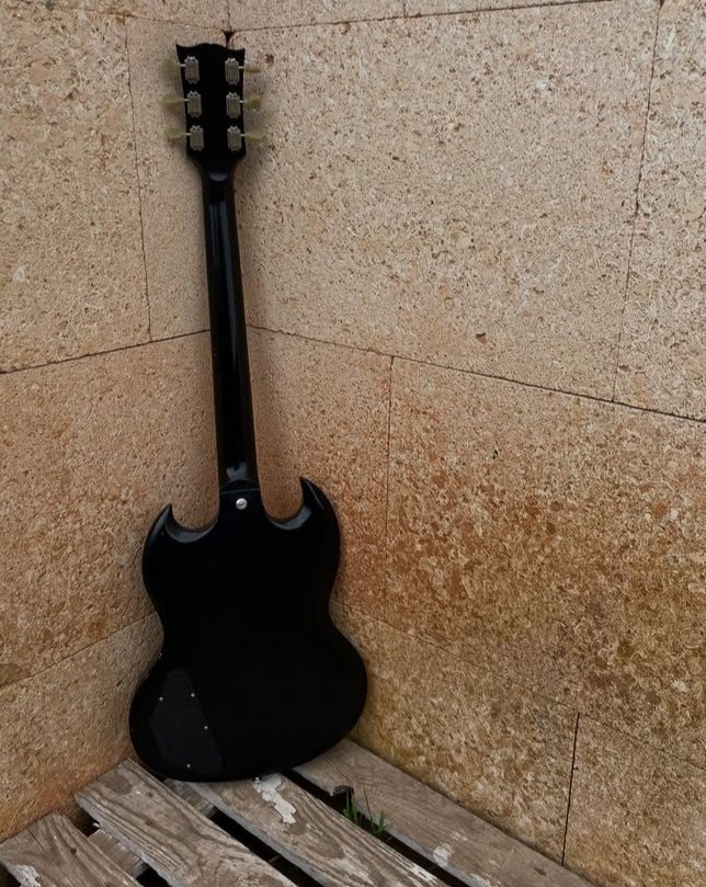 Gibson SG Special 70s Ebony con Lollar pickups y Maestro Vibrola de segunda mano · Foto 3 de 5 · Illes Balears · 1050 €