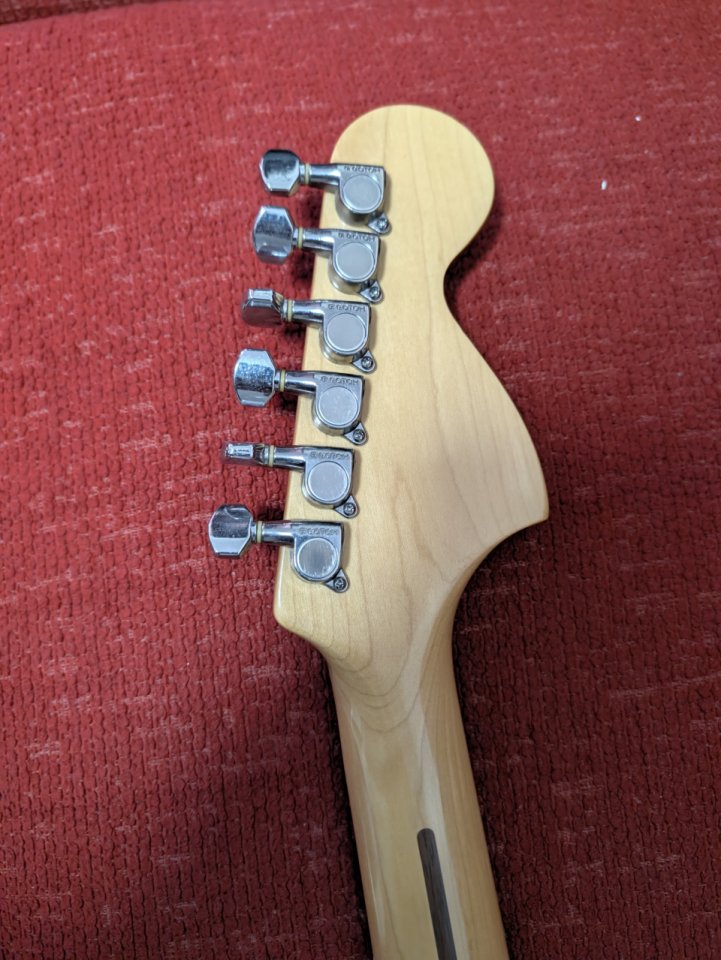 Fender Stratocaster cuerpo 1978 USA + Mástil Japón 80s de segunda mano · Foto 6 de 6 · Málaga · 1200 €