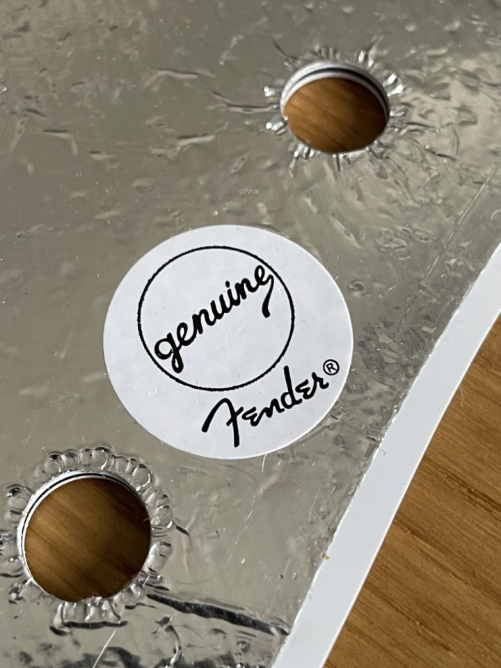 Golpeador Fender SSS