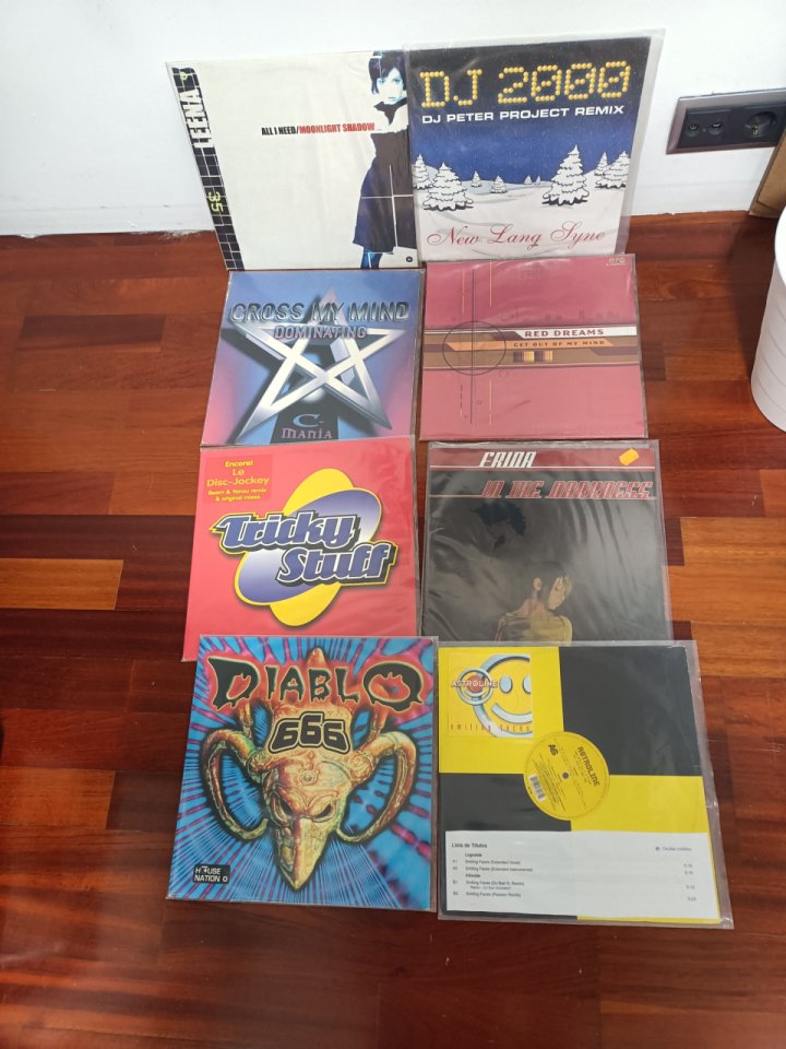 Lote 8 discos remember de segunda mano · Bizkaia · 45 €