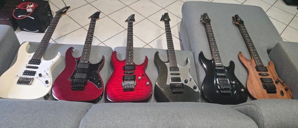 vendo/cambio parte de mi colección de guitarras Ibanez vintage de segunda mano · Foto 1 de 2 · Barcelona