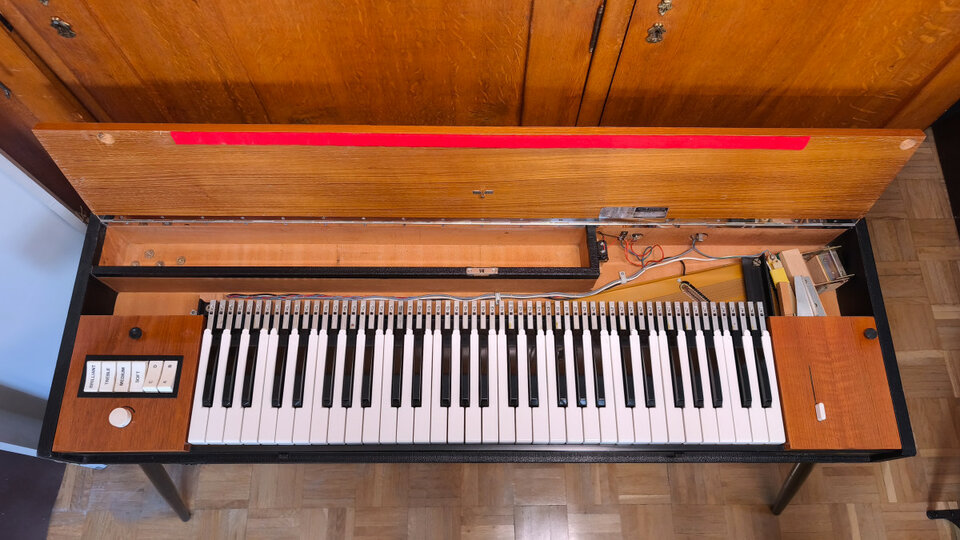Clavinet D6 de segunda mano · Foto 6 de 10 · Madrid · 5000 €