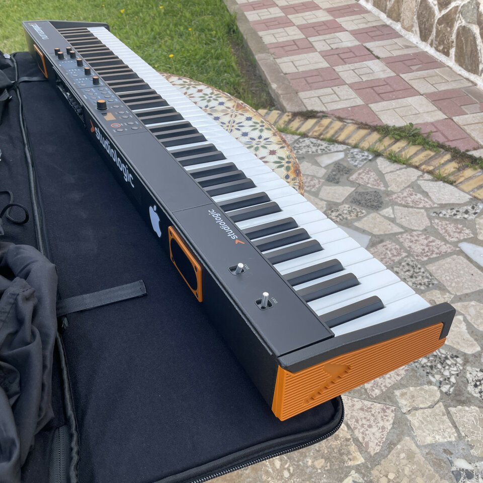 Piano Numa compact 2 de segunda mano · Foto 5 de 7 · Málaga · 350 €