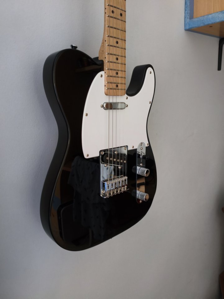(O CAMBIO) Squier Sonic Tele MN Black (Indonesia, 2024) de segunda mano · Foto 8 de 10 · Sevilla · 115 €