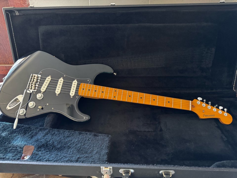 Fernandes Stratocaster R9 Japan de segunda mano · Foto 1 de 10 · Murcia